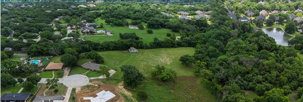 1215 Oakwood Trail