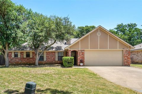 Photo of 1424 Brandywine Circle, Denton, TX 76209 (MLS # 21112527)