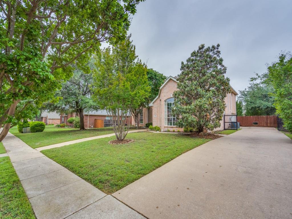 327 Kentwood Drive