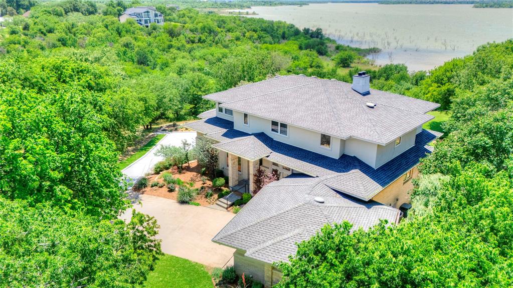 1132 Mallard Pointe Drive