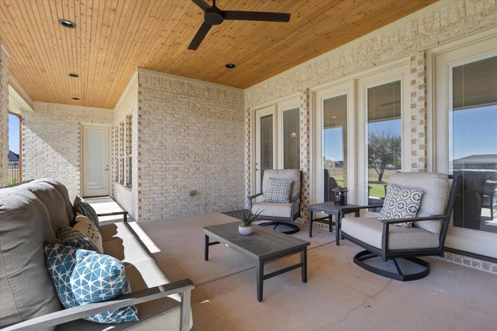 Bella Flora - Residential