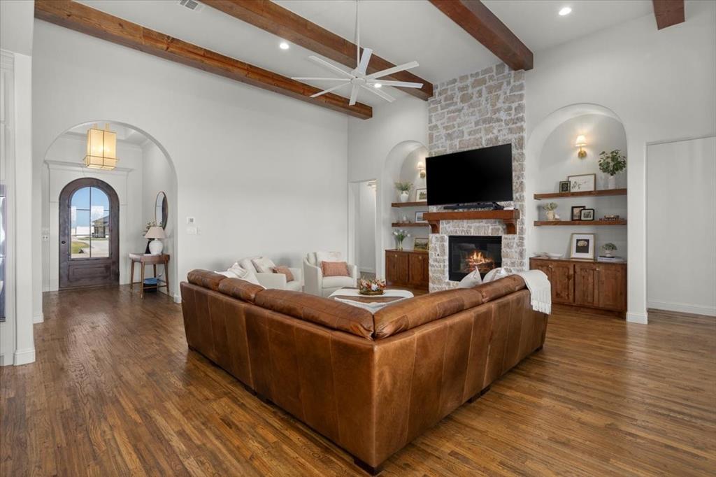 Bella Flora - Residential