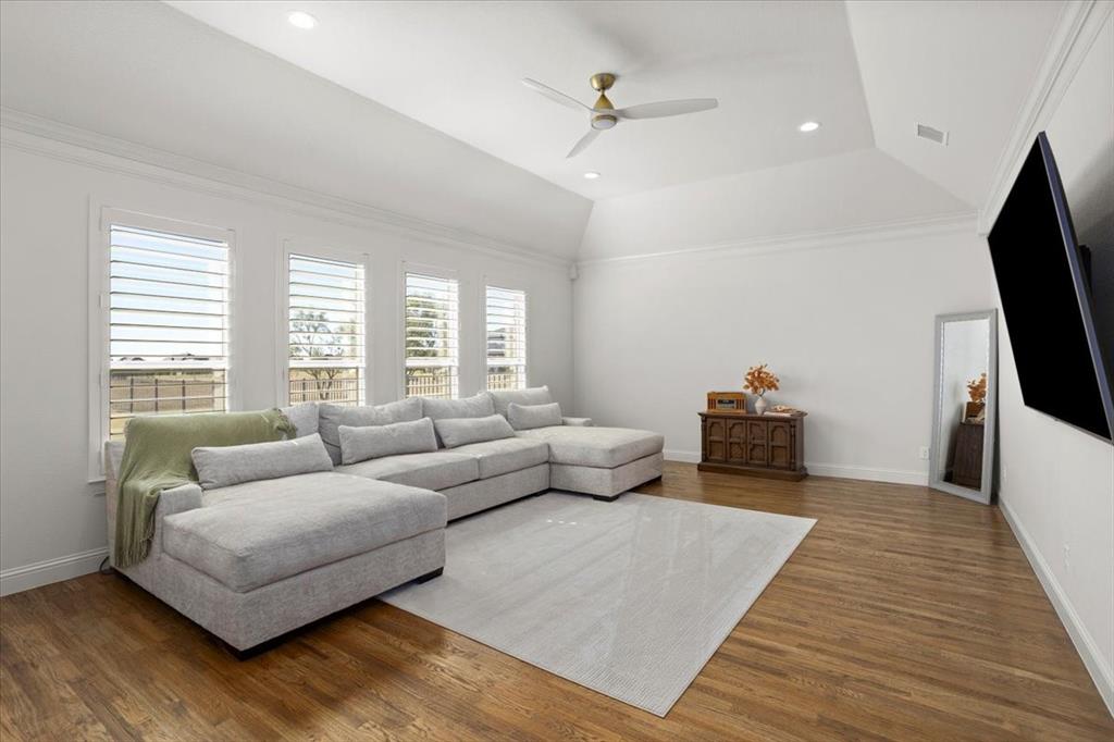 Bella Flora - Residential