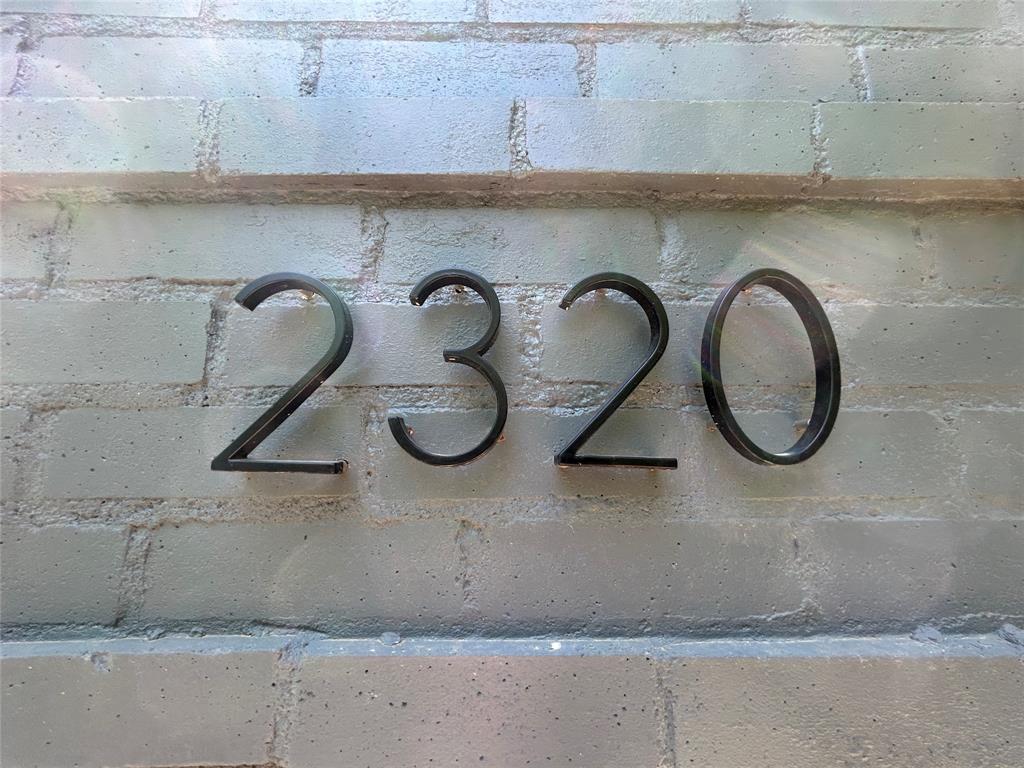 2320 Arrowhead Court