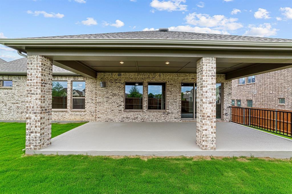 604 Crystal View Drive