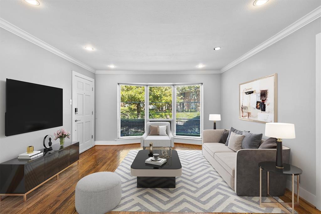 Tanglewood Twnhms Condos - Residential