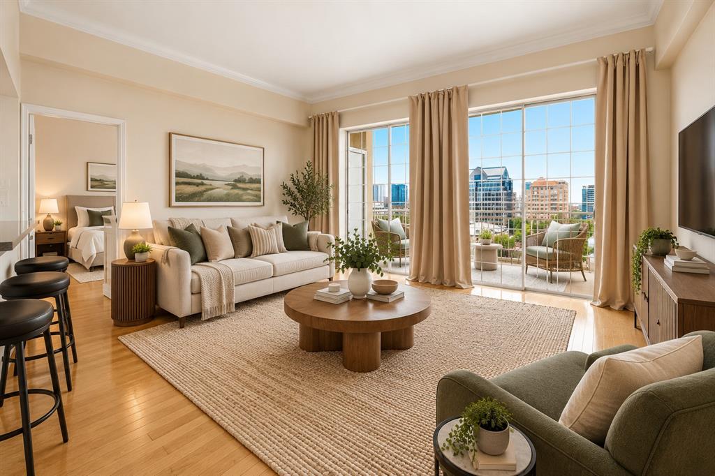 3225 Turtle Creek Boulevard 810