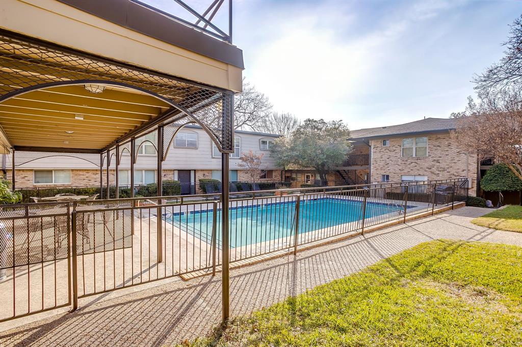 Park Royal Condos - Residential