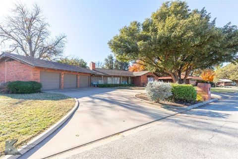 1806 Country Club Drive Sweetwater TX 79556