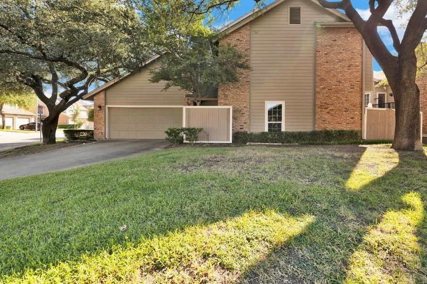 Prime Lake Highlands location, this charming end-unit townhome in Richardson ISD features a rare oversized front lawn, private back patio, and a two-car garage with a driveway. Inside, you’ll find an inviting open layout with granite countertops, built-ins, a wet bar, and a cozy fireplace. Upstairs, you’ll find a clever nook perfect for a home office or flex space. Recent updates include a newly redone balcony and siding, primary bath, downstairs windows, and water heater. HOA handles landscaping and exterior maintenance. This home is move in ready and offers easy living at its best!