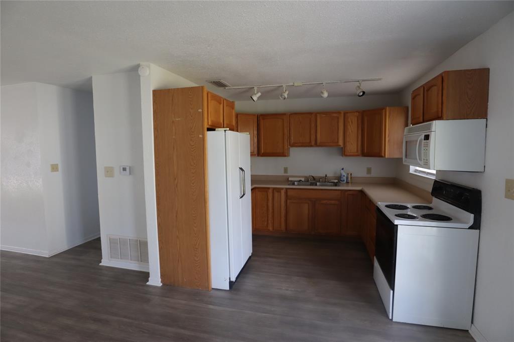 Meadowbrook - Residential