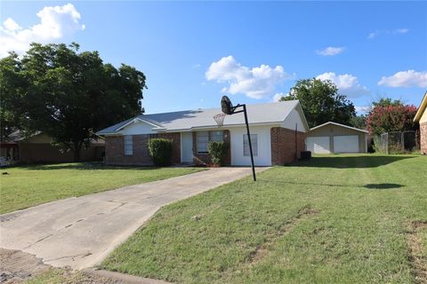 1223 Meadowbrook Street Ranger TX 76470