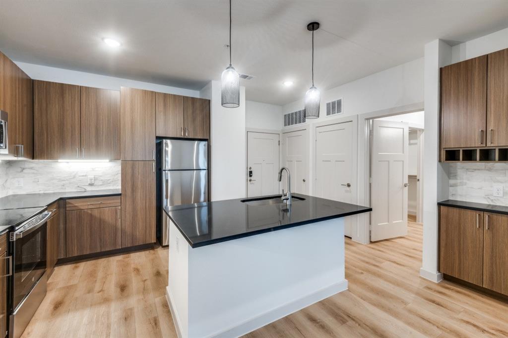 Oak Cliff Original Town Of - Residential Lease