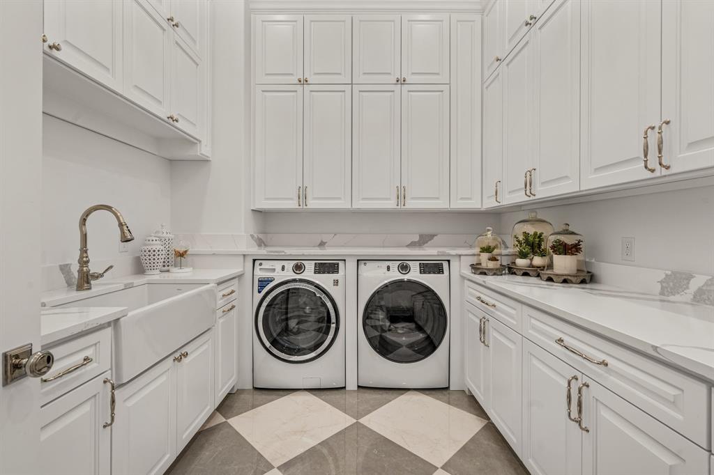 Bella Flora - Residential