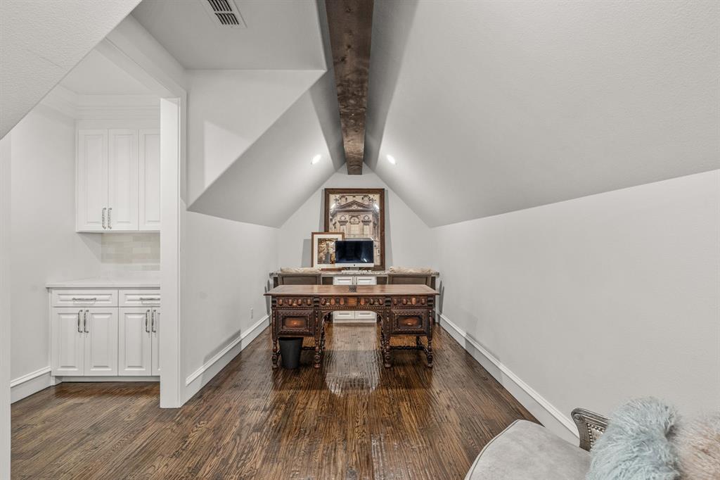 Bella Flora - Residential