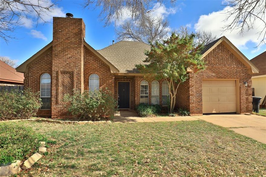 Cute and cuddly is this charming home!  Small footprint, but fabulous floor plan.  3 bedrooms, 1.5 baths.  Floor to ceiling brick fireplace looms over the living room.  The dining and kitchen area are perfect for even the best of cooks.  The bathroom is set up as a jack n jill bathroom; a potty and a sink from the hall, a potty and a sink from the master bedroom and the connection point of both bathrooms is the tub shower combo in its own little room.  
What a great idea for a small home layout! All kitchen appliances to remain for the new buyer in this home.  Laundry hookups are in the garage.  The back yard is accessible in 2 ways:  a door from the master and a door from the garage.  Charming curb appeal for this home, too.  Currently tenant occupied, but tenant will soon be exiting.  Showings allowed with ample notice!  Photos show vacant, but this home is NOT vacant. Buyer and buyer's agent to confirm all measurements and schools, too. No survey in hand.