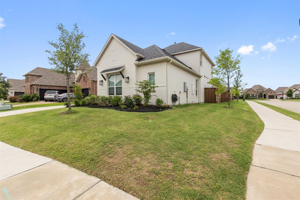 1021 Amber Knoll Drive