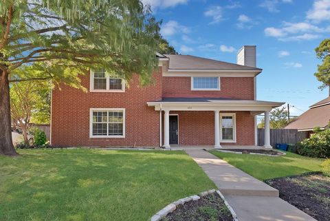 Photo of 460 Caviness Drive, Grapevine, TX 76051 (MLS # 21091212)