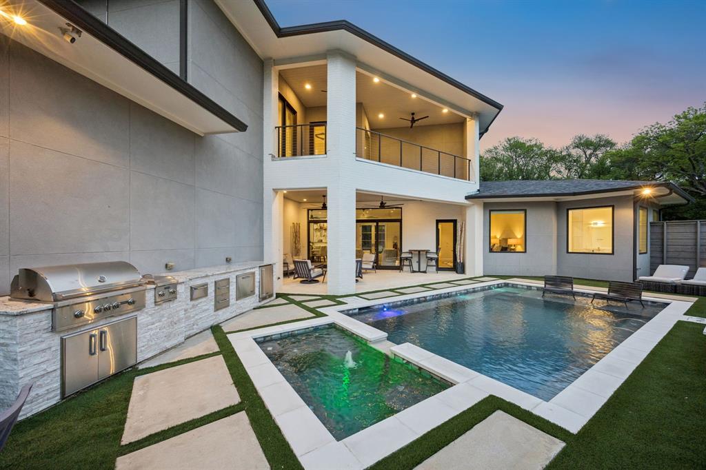 11123 W Ricks Circle