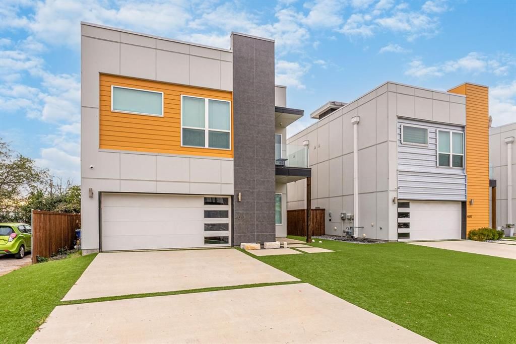 Photo of 4013 Ivanhoe Lane, Dallas, TX 75212 (MLS # 21301128)