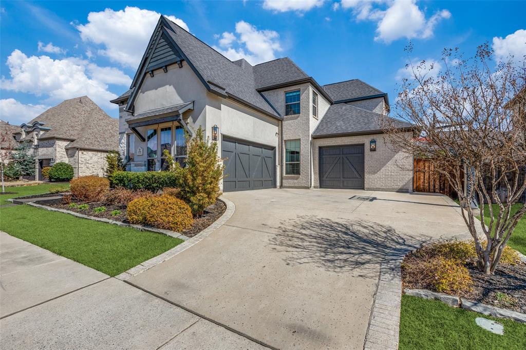 6194 Loxton Boulevard