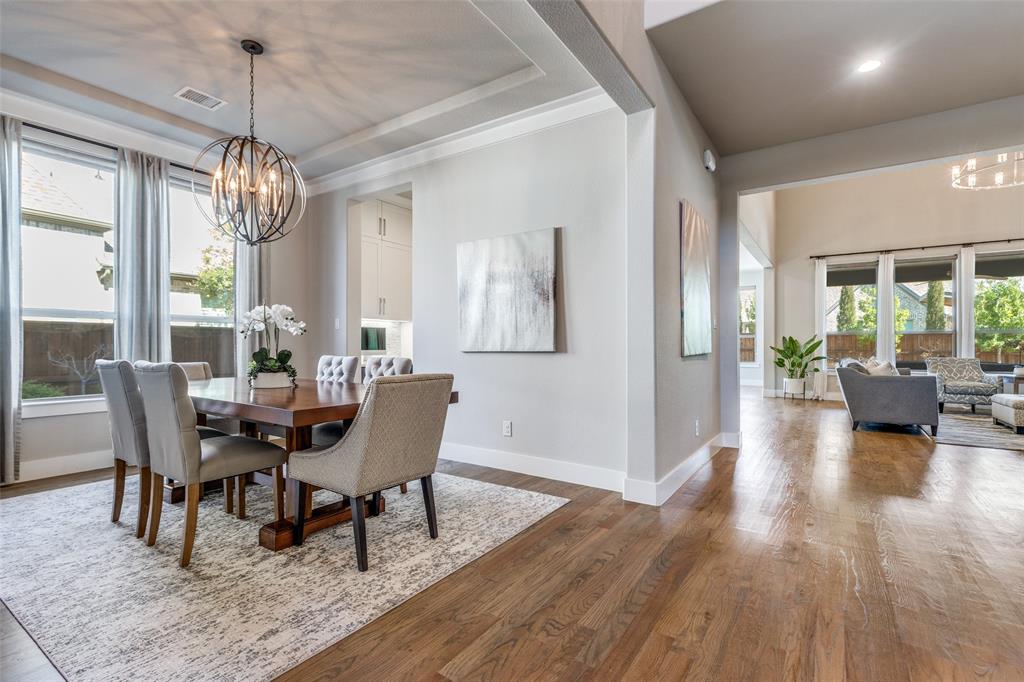 6194 Loxton Boulevard