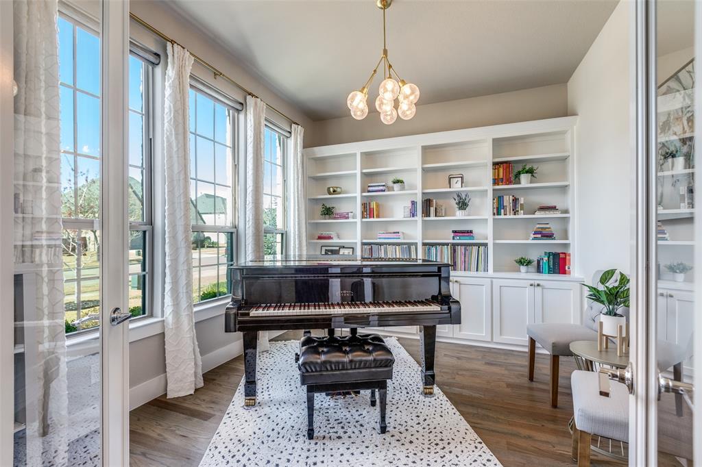 6194 Loxton Boulevard