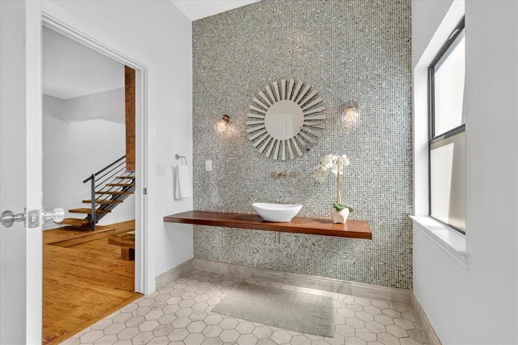 Dallas, Texas 75228, United States, 4 Bedrooms Bedrooms, ,4 BathroomsBathrooms,Residential,Active,96614