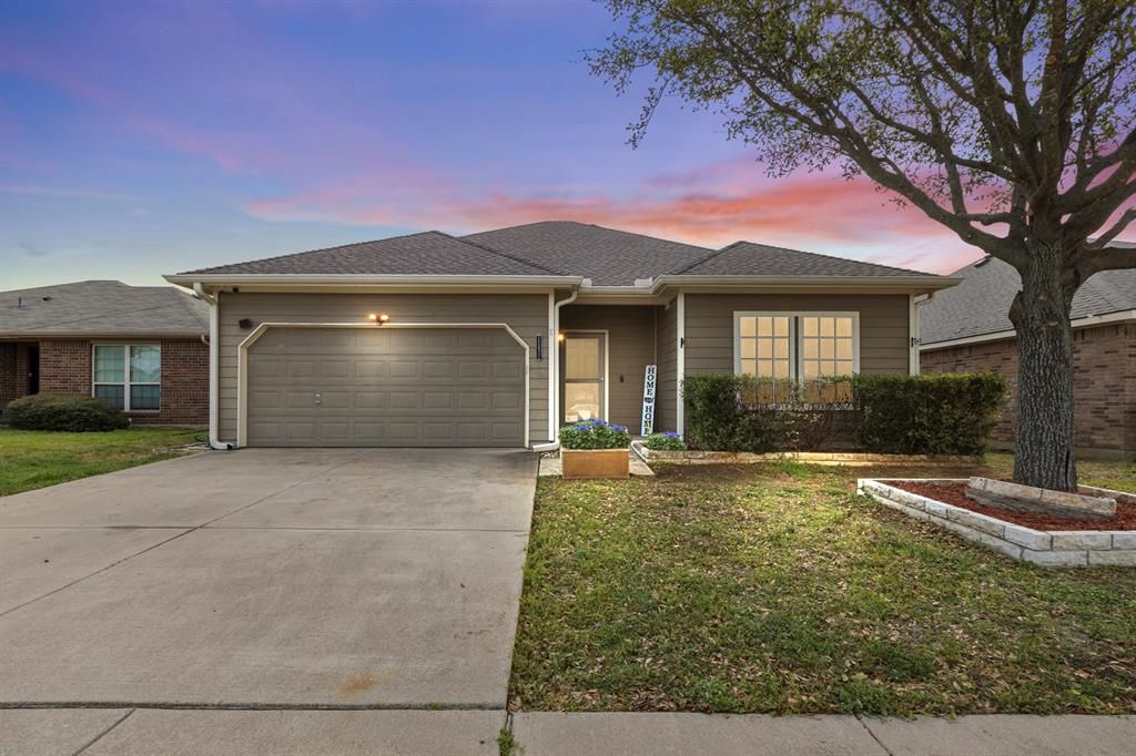 Photo of 12421 Hunters Mill Trail, Fort Worth, TX 76028 (MLS # 21252453)