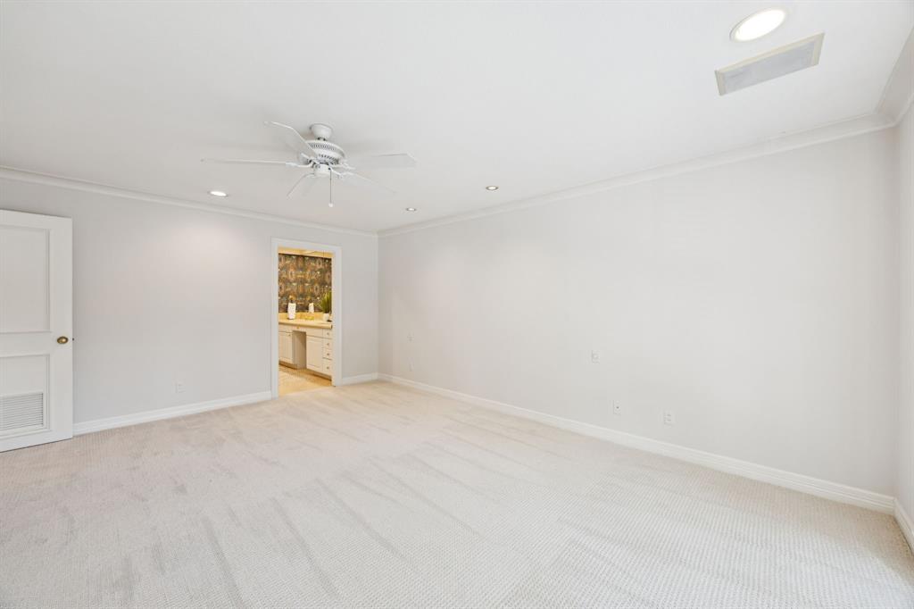 Carlton House Condo - Residential