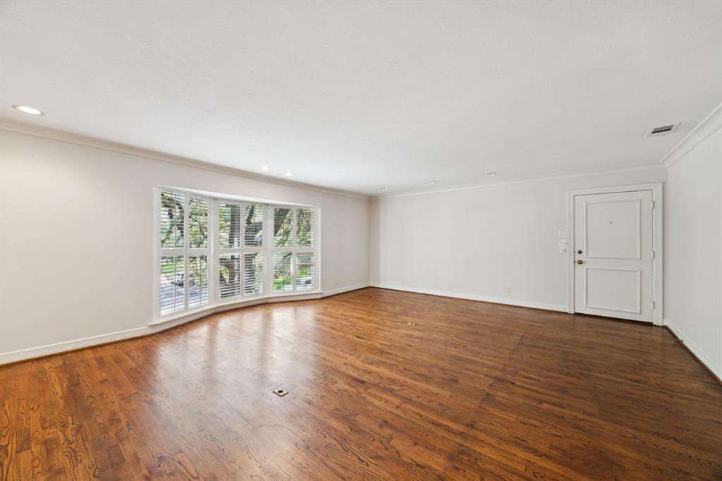 Carlton House Condo - Residential