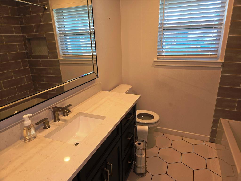 Plymouth Park North 06 - Residential