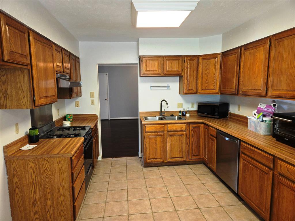 Plymouth Park North 06 - Residential