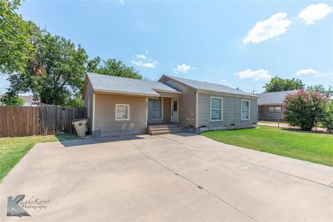 1507 Avenue M Anson TX 79501