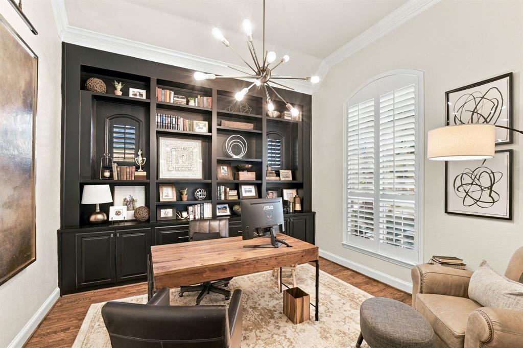 8104 Linksview Drive