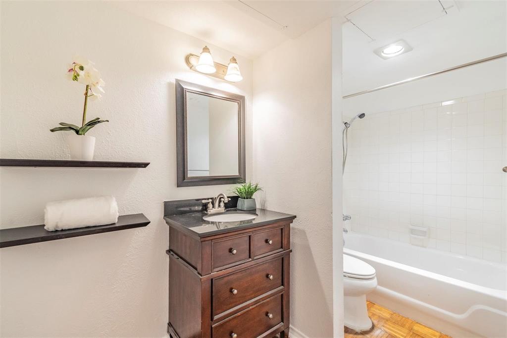 Hollows North Condo - Residential Lease