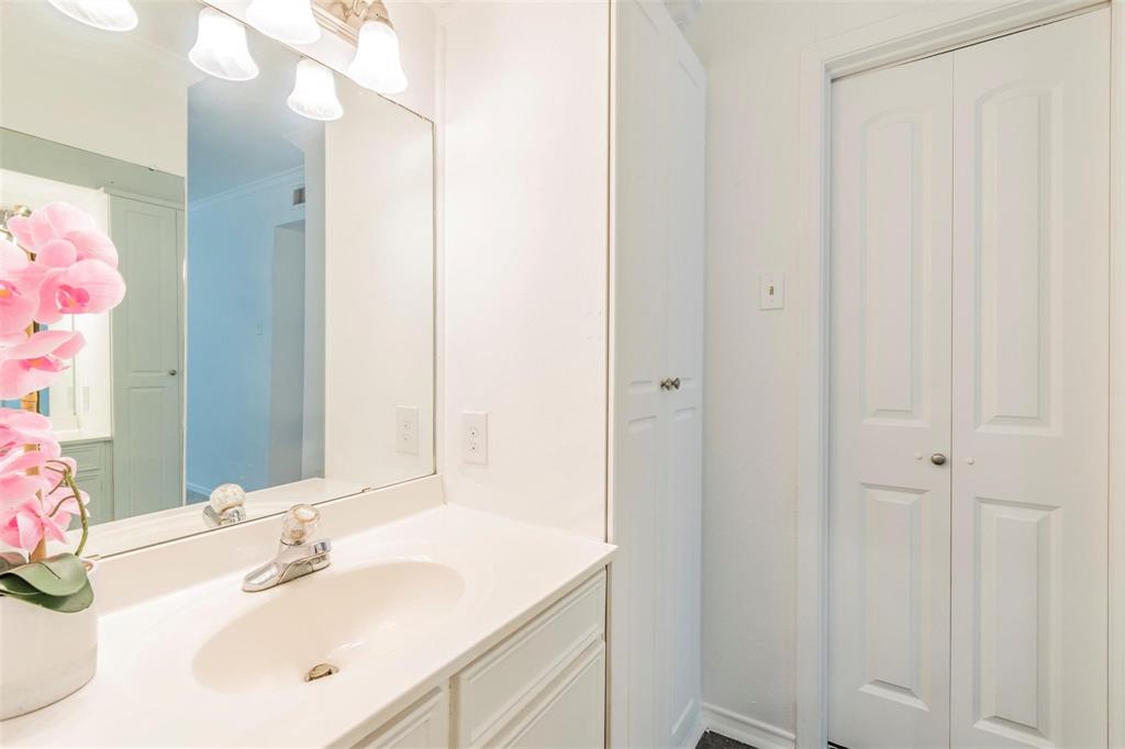 Hollows North Condo - Residential Lease