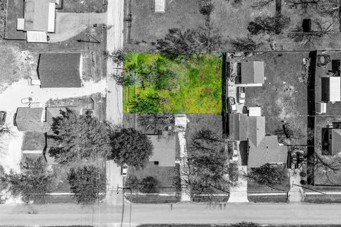 Photo of 201 S 4th Street, Crandall, TX 75114 (MLS # 21212114)