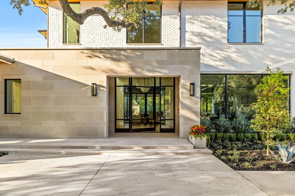 4259 Park Lane