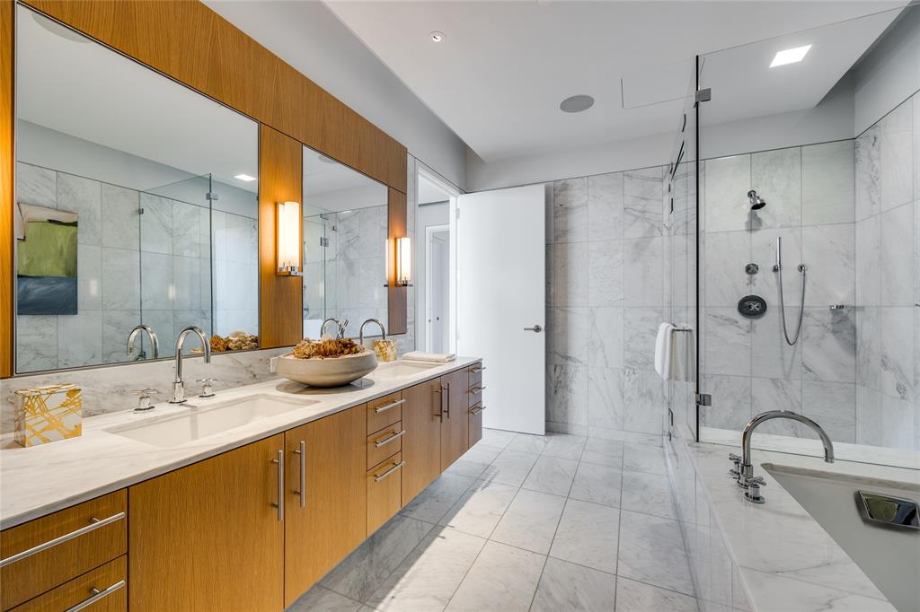 Museum Tower - Residential