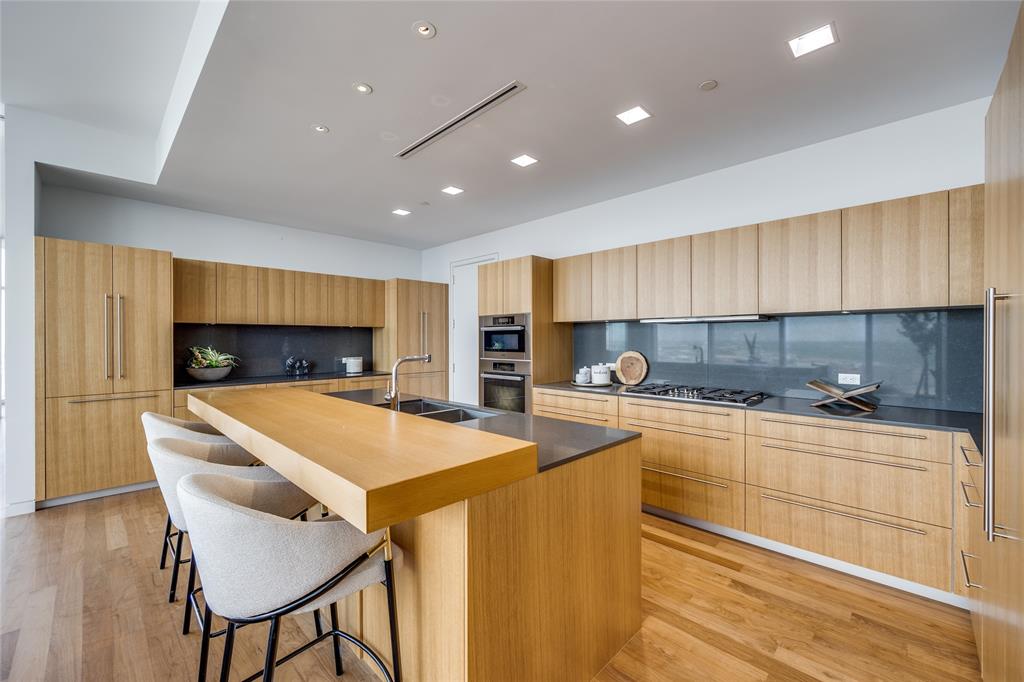 Museum Tower - Residential