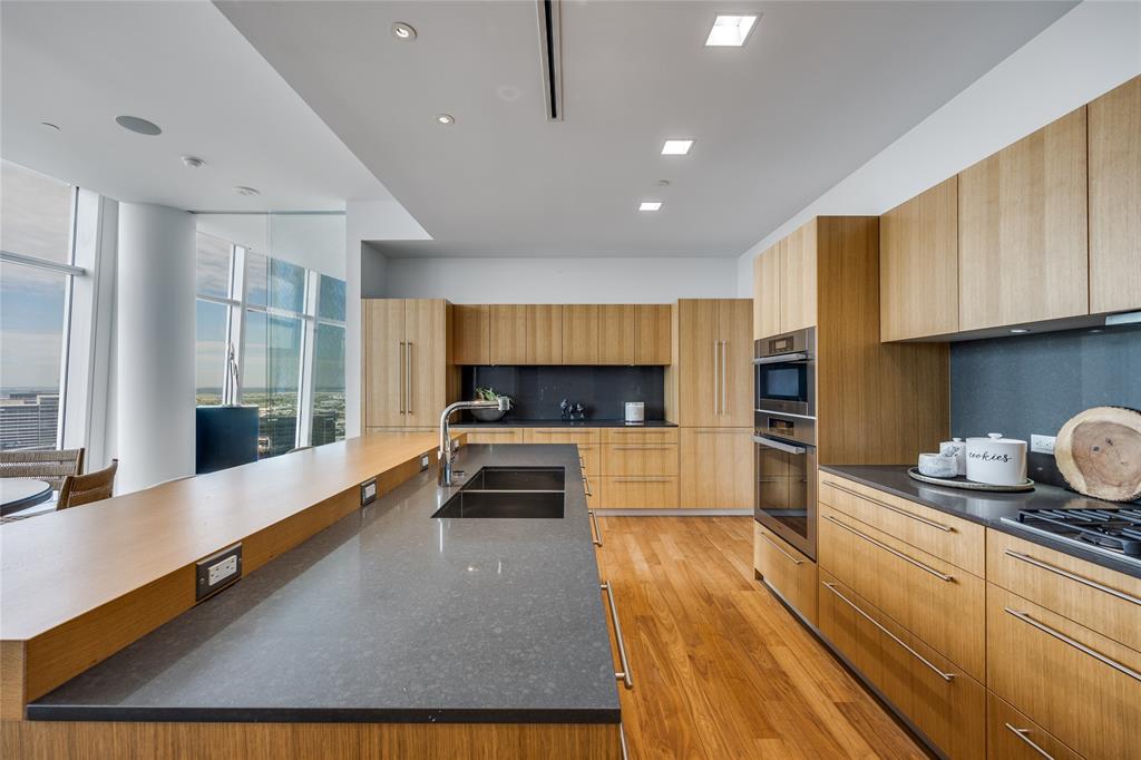 Museum Tower - Residential