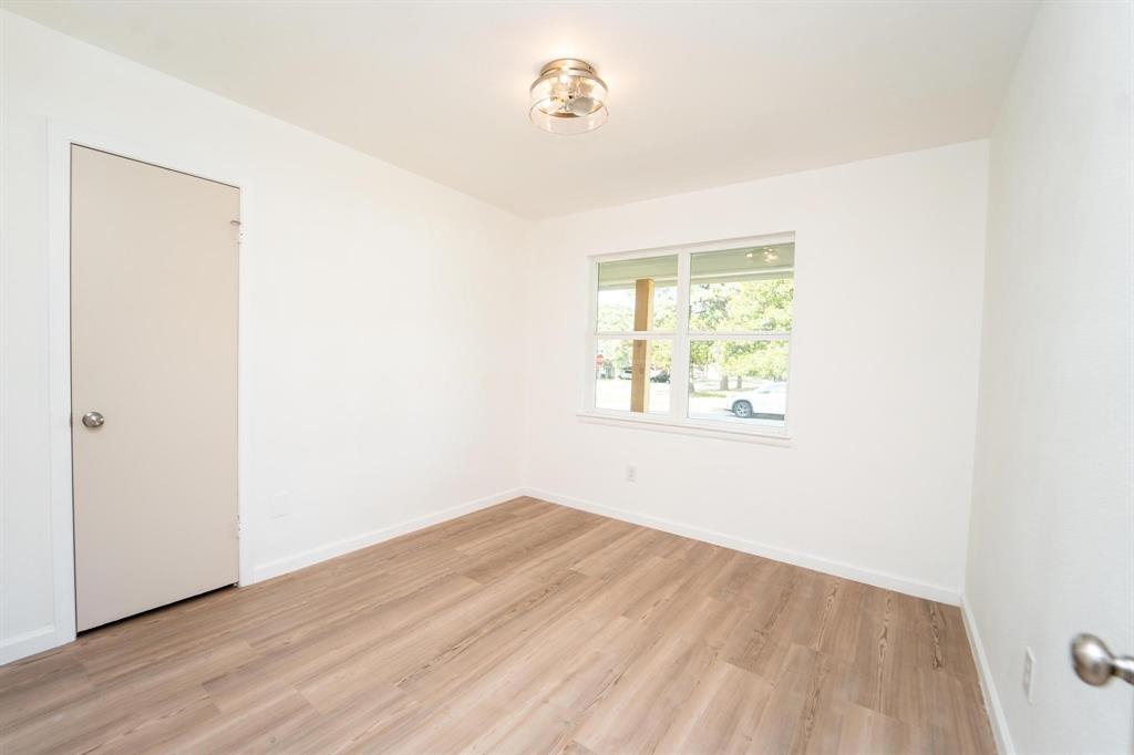 CRESTDALE ADDITION BLOCK 2 LOT 5A - Residential
