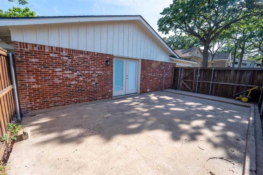 CRESTDALE ADDITION BLOCK 2 LOT 5A - Residential