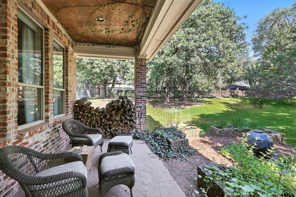 1217 Saddlebrook Way
