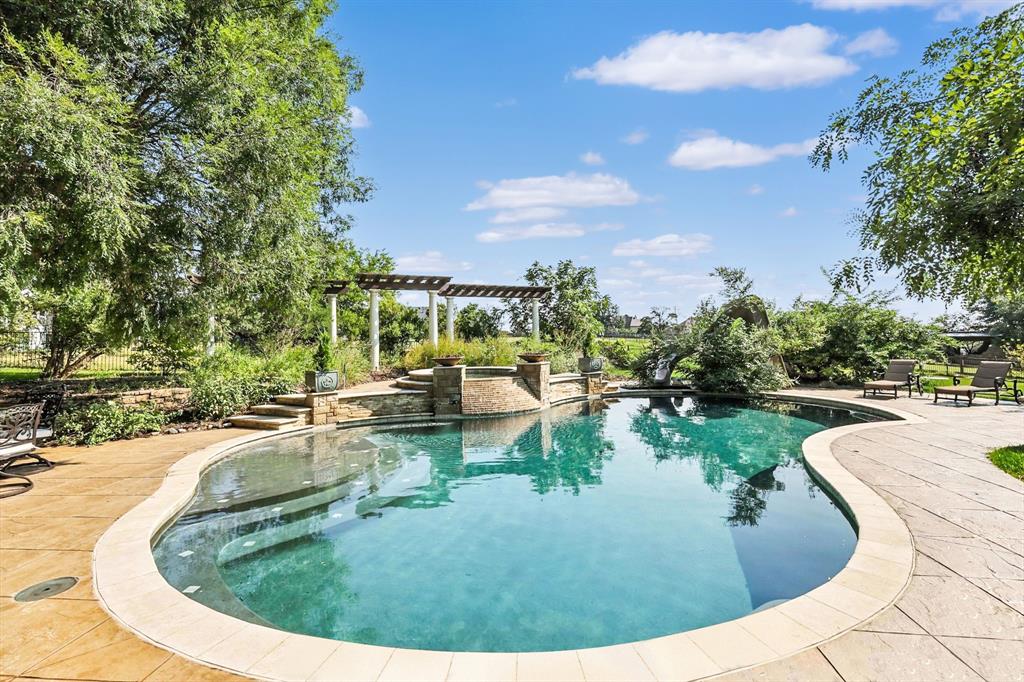 1217 Saddlebrook Way