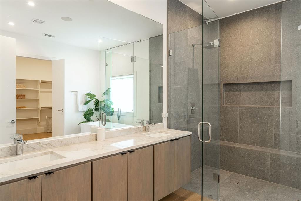 LAKEWOOD HEIGHTS - Residential