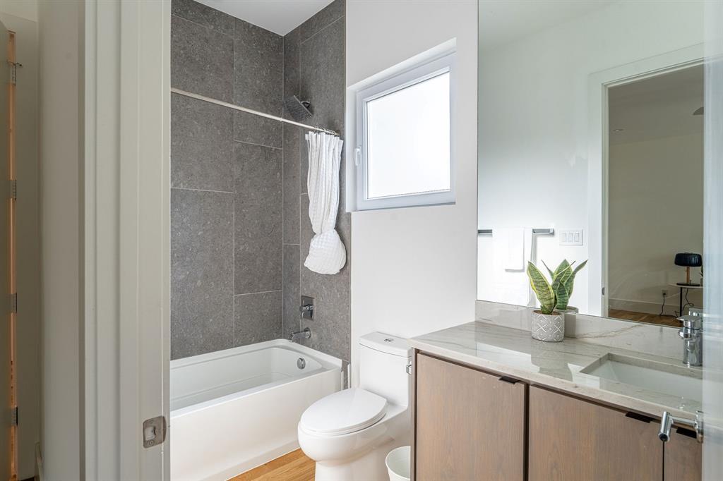 LAKEWOOD HEIGHTS - Residential