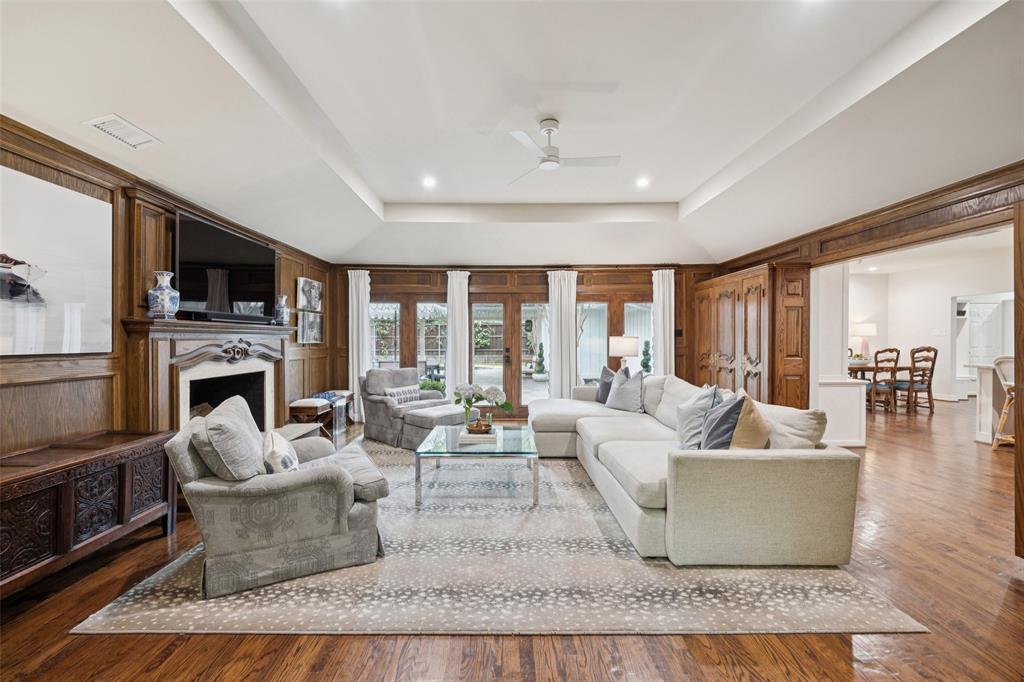 7042 Prestonshire Lane