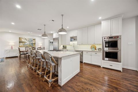 7042 Prestonshire Lane Dallas TX 75225